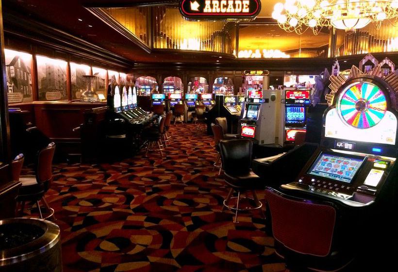 Otel Ramada By Wyndham Terrible S  And Casino