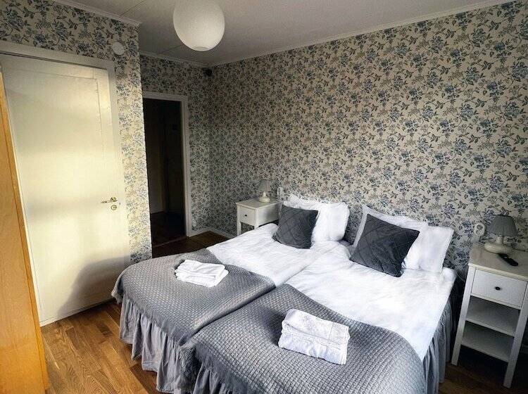 Hotel Alebo Pensionat