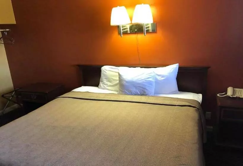 Отель Budget Host Inn