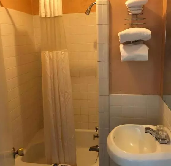 Отель Budget Host Inn