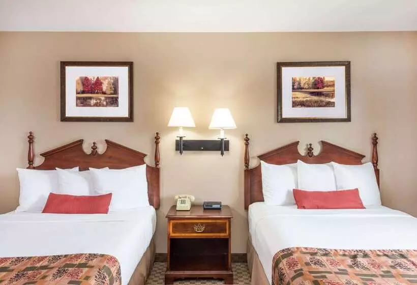 هتل Days Inn By Wyndham Show Low