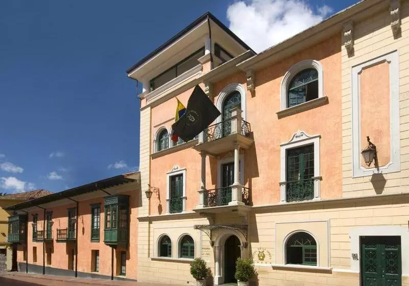 ホテル De La Opera