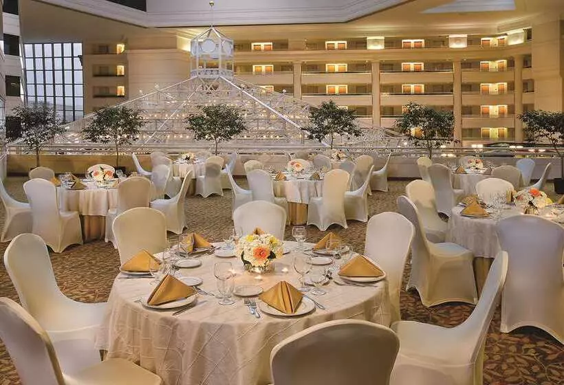 ホテル Embassy Suites By Hilton Washington Dc Chevy Chase Pavilion