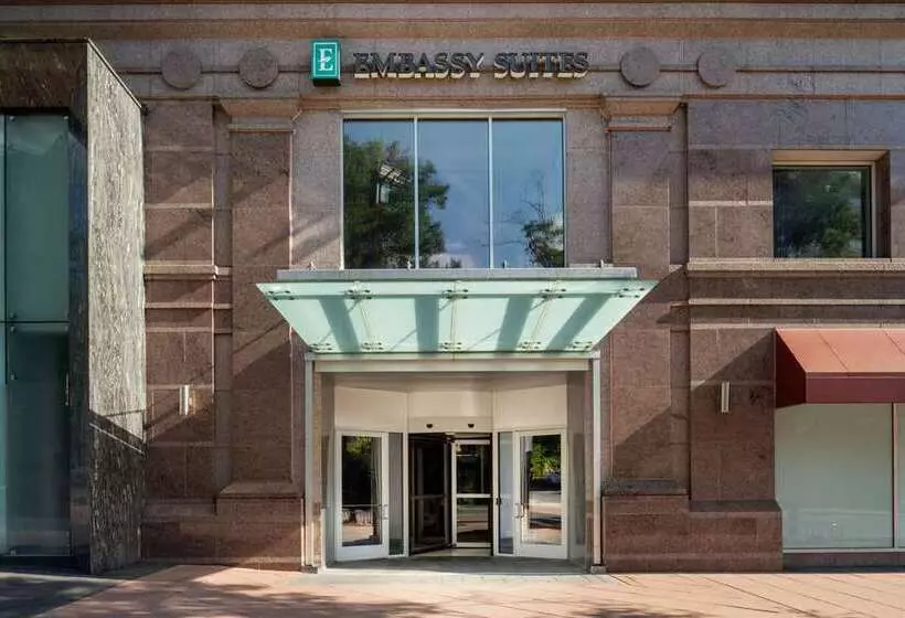 ホテル Embassy Suites By Hilton Washington Dc Chevy Chase Pavilion