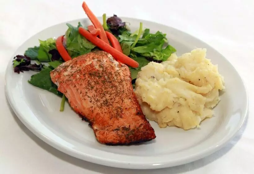 Отель Executive Inn & Suites Oakland