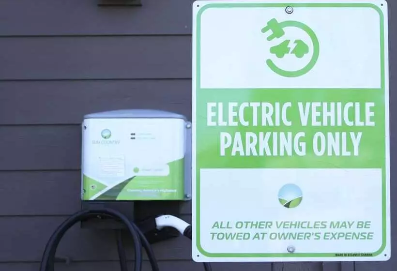 Отель Executive Inn & Suites Oakland