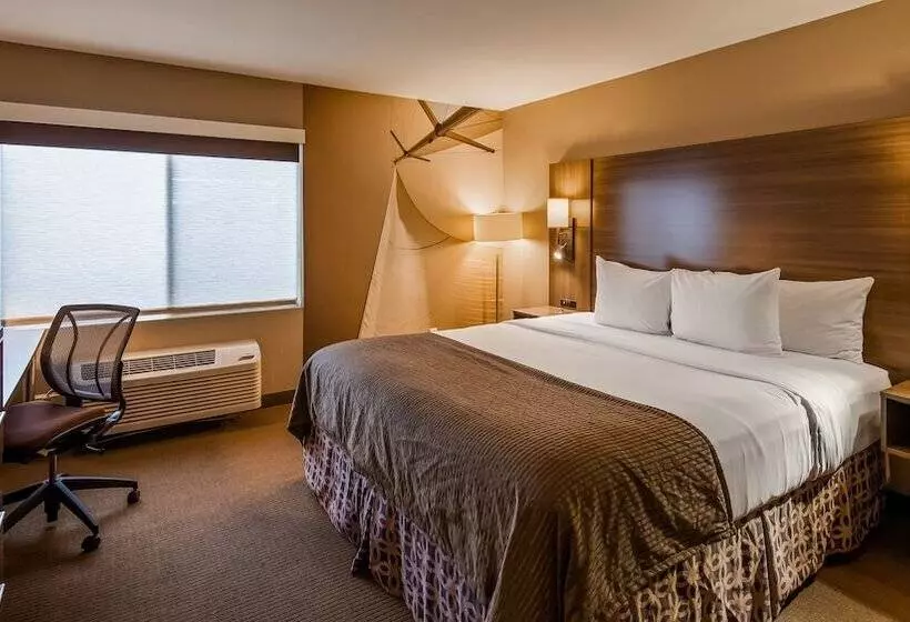 Отель Executive Inn & Suites Oakland