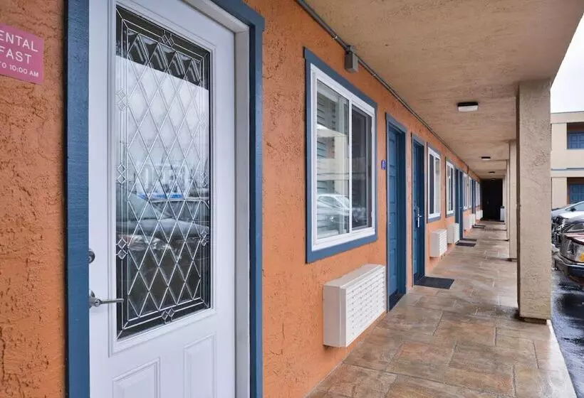 Отель Good Living Inn