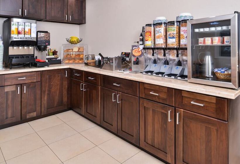 فندق Good Living Inn