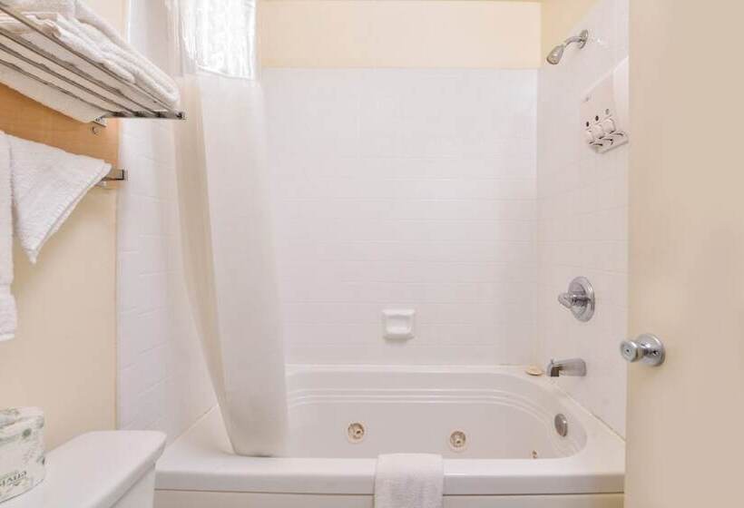 فندق Good Living Inn