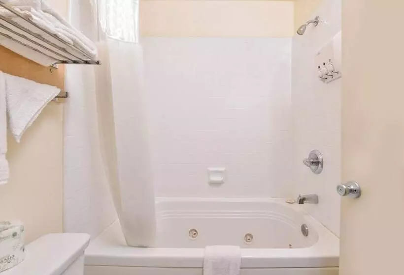 Отель Good Living Inn