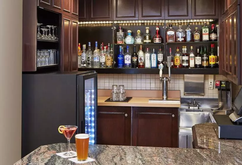 酒店 Hilton Garden Inn Valencia Six Flags