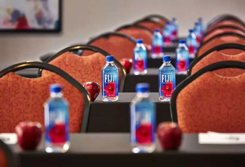 酒店 Hilton Garden Inn Valencia Six Flags