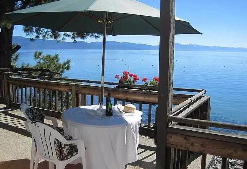 ホテル Holiday House