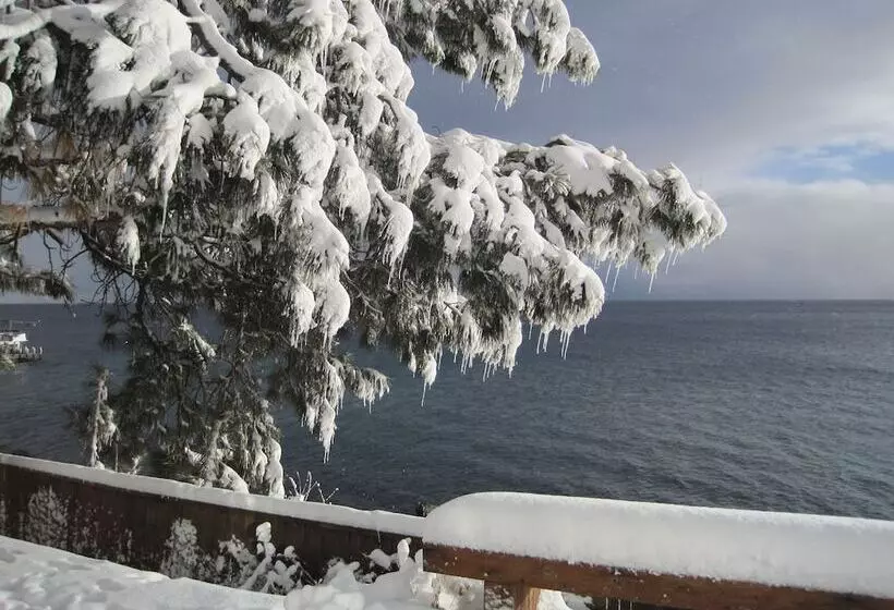 ホテル Holiday House