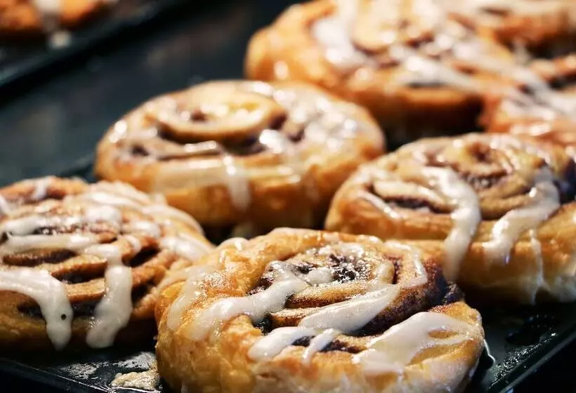 هتل Four Points By Sheraton Fayetteville Fort Liberty