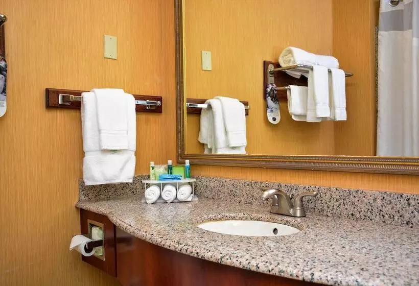 هتل Four Points By Sheraton Fayetteville Fort Liberty