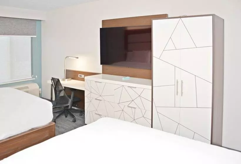 هتل Four Points By Sheraton Fayetteville Fort Liberty