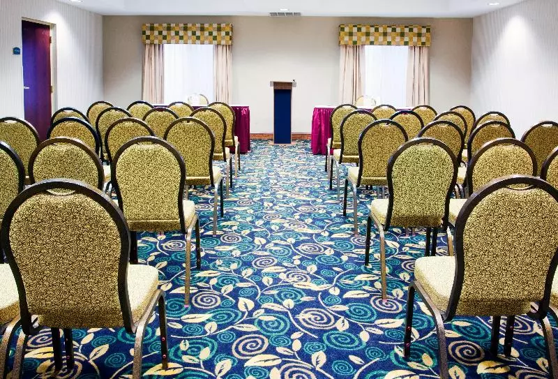 هتل Four Points By Sheraton Fayetteville Fort Liberty