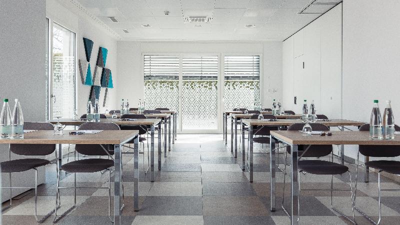 Hotel Holiday Inn Express Luzern Neuenkirch, An Ihg