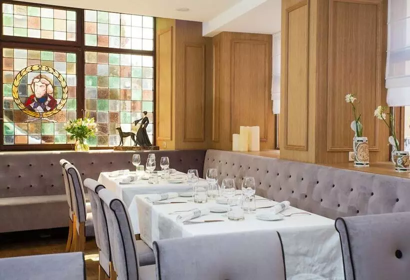 Отель Hôtel Le Rapp