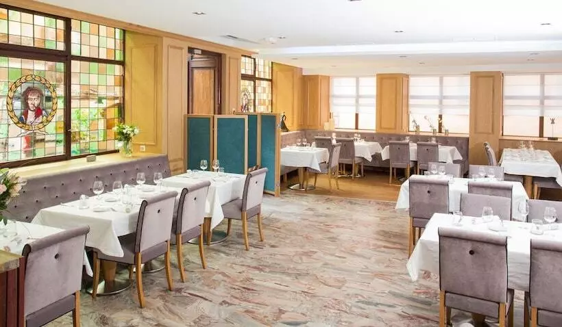 Отель Hôtel Le Rapp