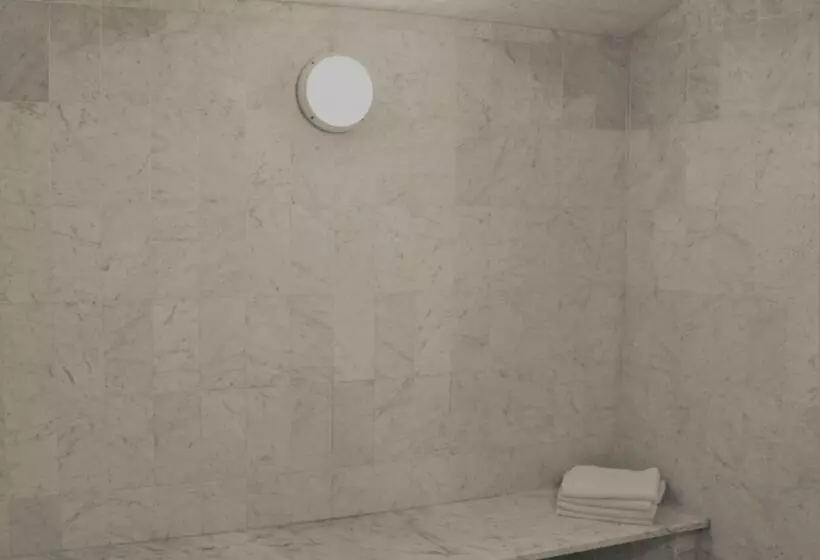 Отель Hôtel Le Rapp