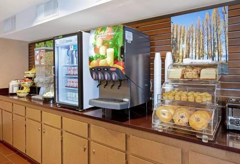 酒店 La Quinta Inn & Suites Las Vegas Tropicana