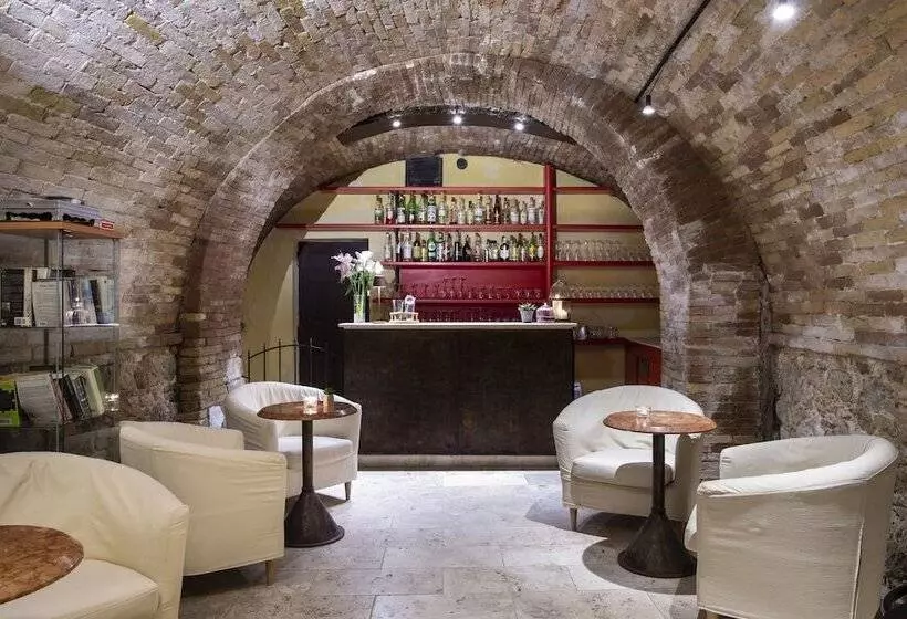 酒店 L'antico Pozzo