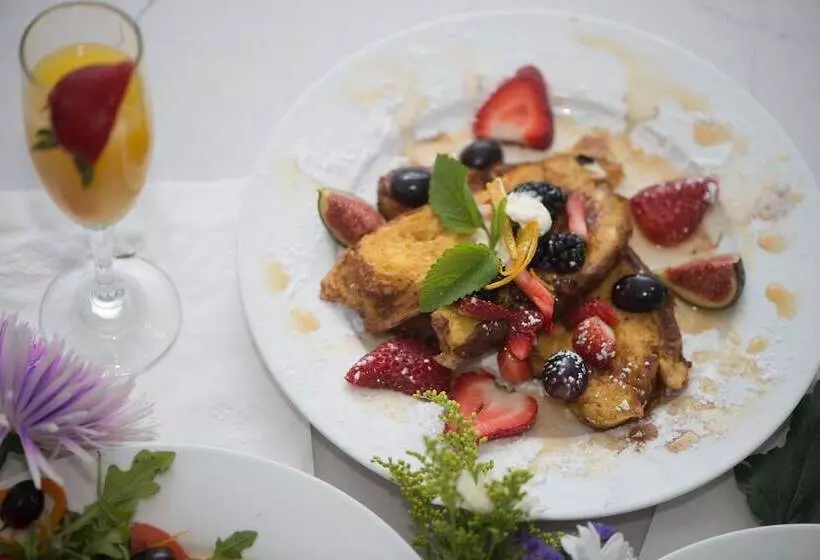 酒店 The Outlook Inn