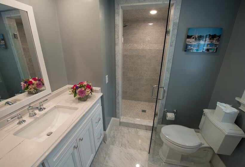 Hotel The Outlook Inn