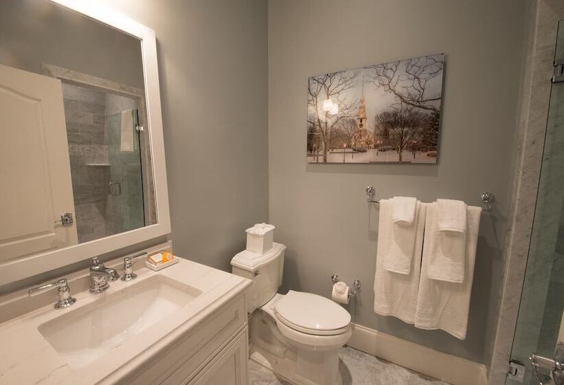 Hotel The Outlook Inn