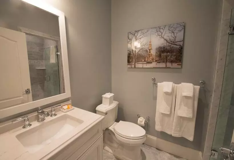 酒店 The Outlook Inn