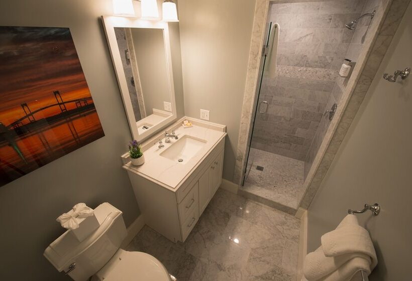 Hotel The Outlook Inn