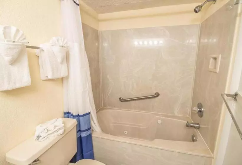 Yachtsman Oceanfront Resort