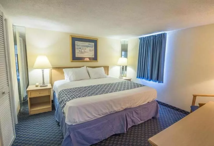 Yachtsman Oceanfront Resort