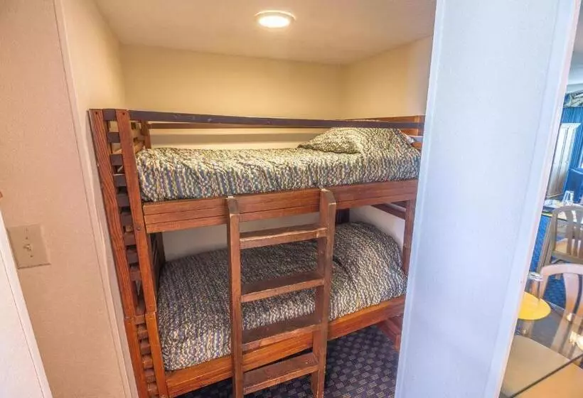 Yachtsman Oceanfront Resort