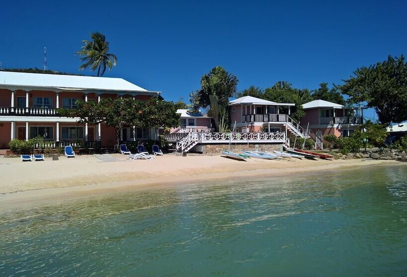 Catamaran Hotel Marina