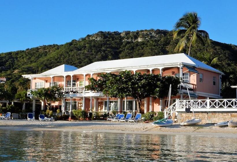 Catamaran Hotel Marina