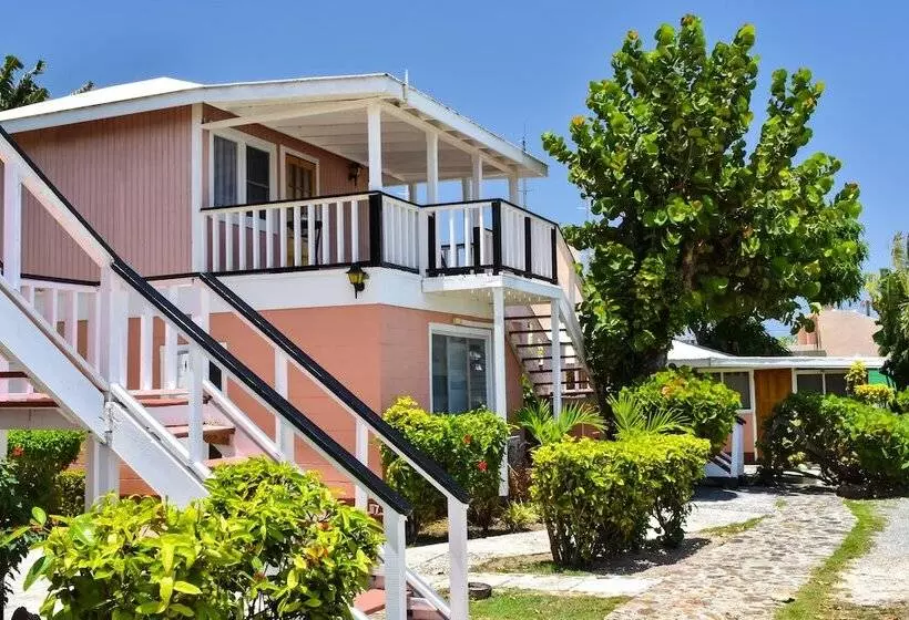 Catamaran Hotel Marina