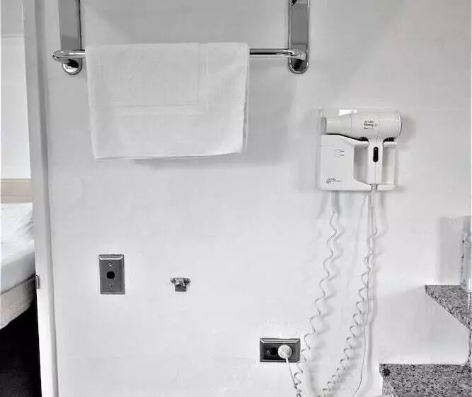 Grand Country Lodge Motel