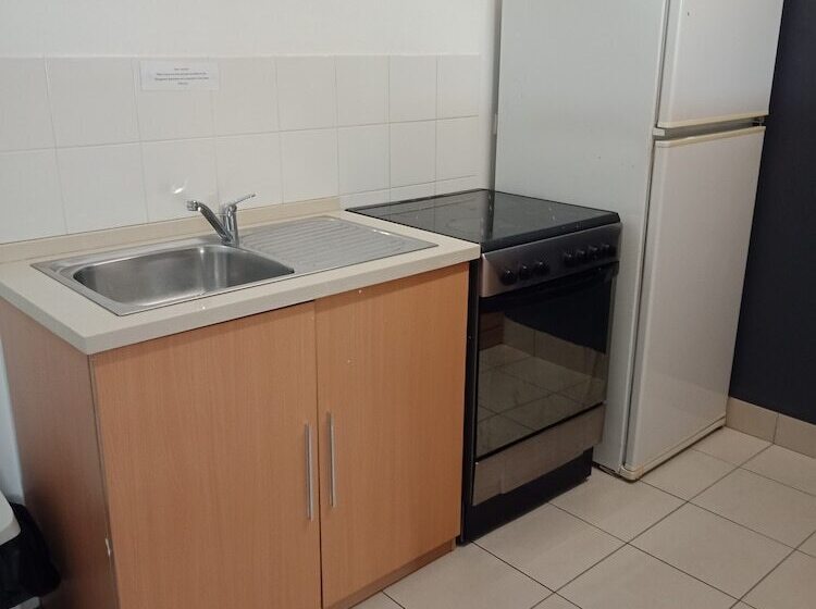 Отель Annerley Motor Inn