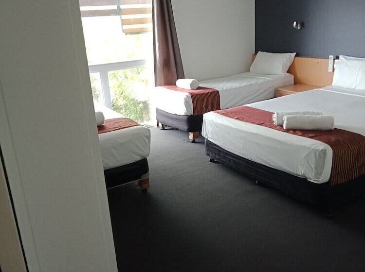 Отель Annerley Motor Inn