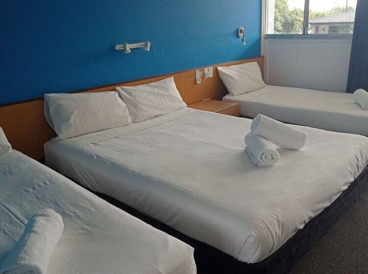 Отель Annerley Motor Inn