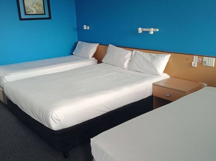 Отель Annerley Motor Inn