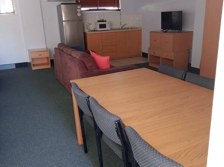 Отель Annerley Motor Inn