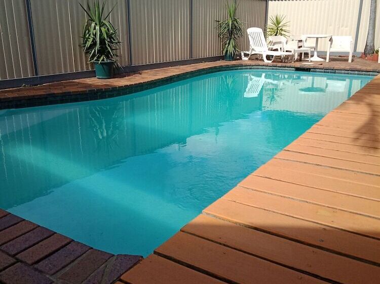 Отель Annerley Motor Inn