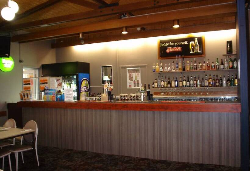 בית מלון כפרי Argosy Motor Inn