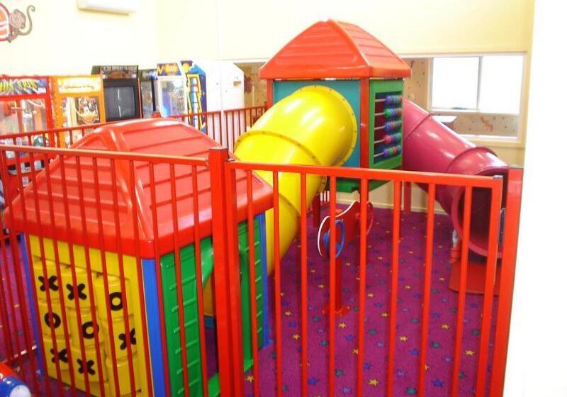 בית מלון כפרי Argosy Motor Inn