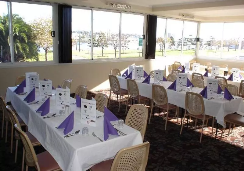 Hotel Argosy Motor Inn